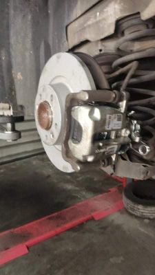 autószerviz, műszaki vizsga, fékcsere