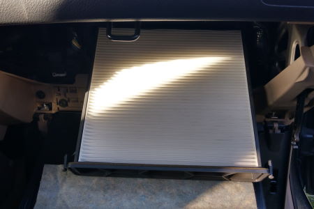 autószerviz, pollenszűrő