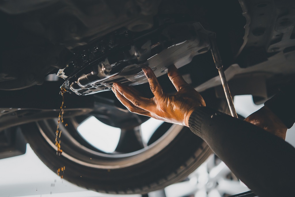 Olajcsere – Peter es a gondosan karbantartott auto - extraautoszerviz.hu